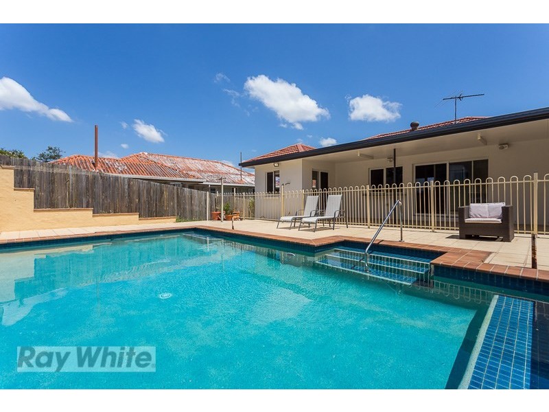 46 Emma Street, Holland Park West QLD 4121