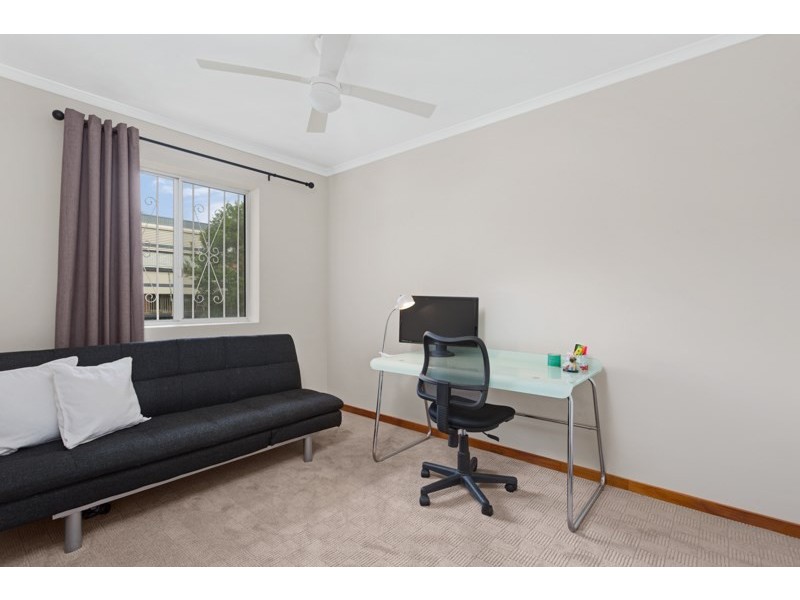 2/15 Macaulay Street, Coorparoo QLD 4151