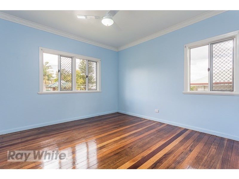 17 Long Street, Camp Hill QLD 4152