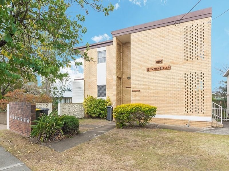2/296 Cavendish Road, Coorparoo QLD 4151