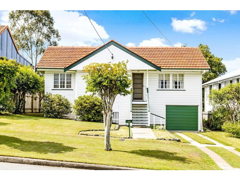 62 Brisbane Avenue, Camp Hill QLD 4152