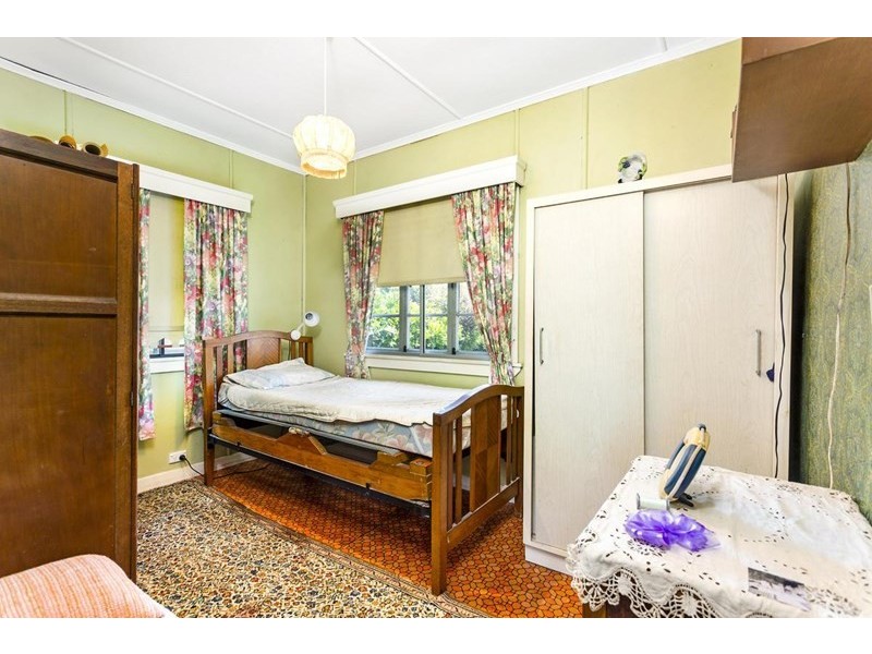 62 Brisbane Avenue, Camp Hill QLD 4152