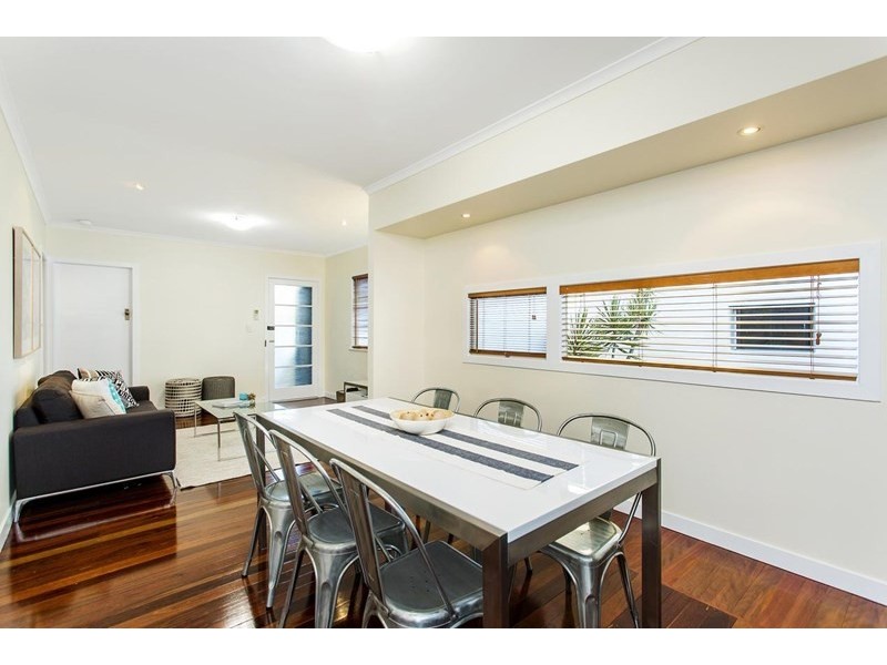 35 Greens Road, Coorparoo QLD 4151