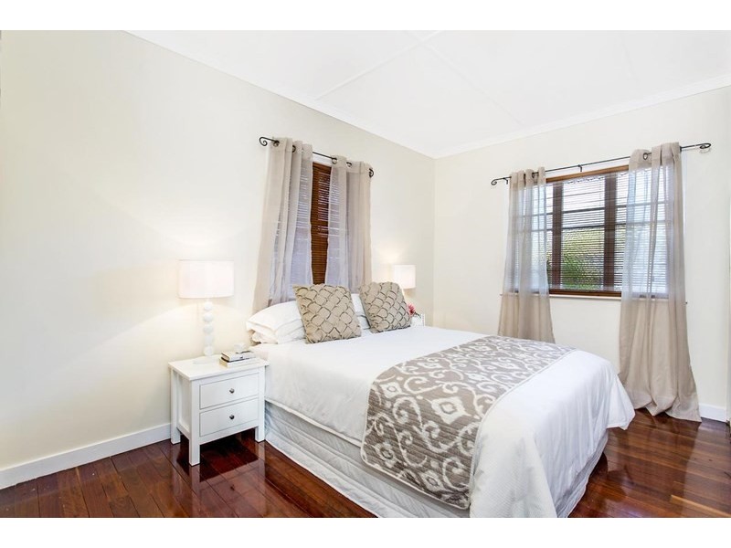 35 Greens Road, Coorparoo QLD 4151