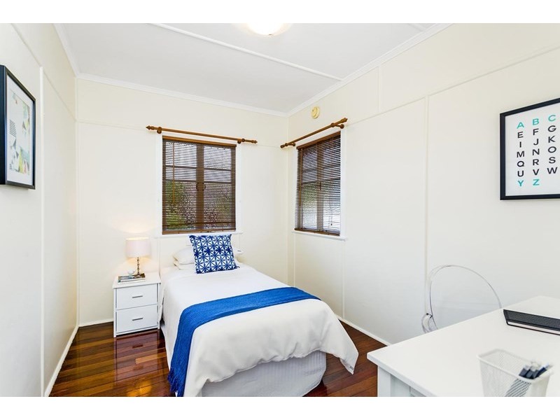 35 Greens Road, Coorparoo QLD 4151