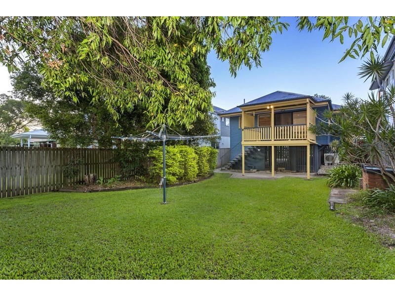 35 Greens Road, Coorparoo QLD 4151