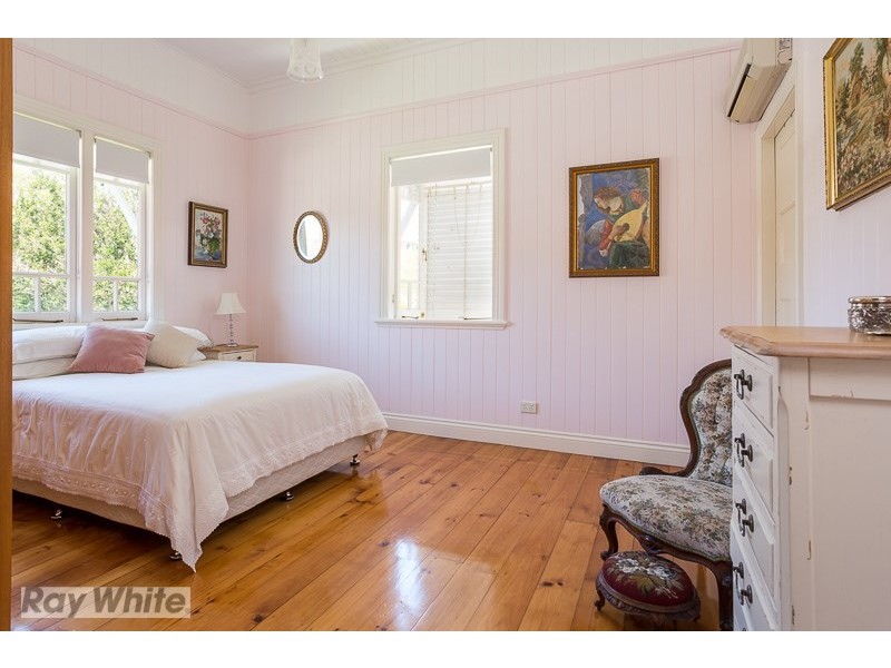 52 Shire Street, Coorparoo QLD 4151