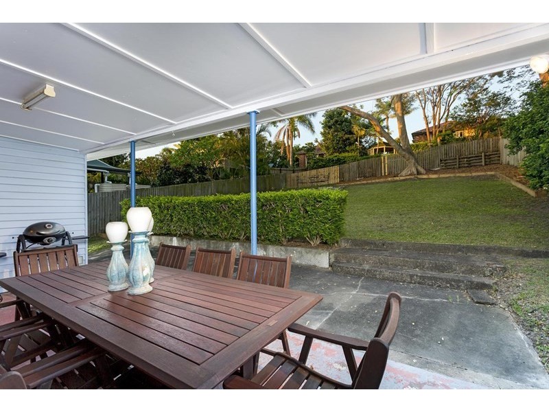 34 Coonara Street, Holland Park QLD 4121