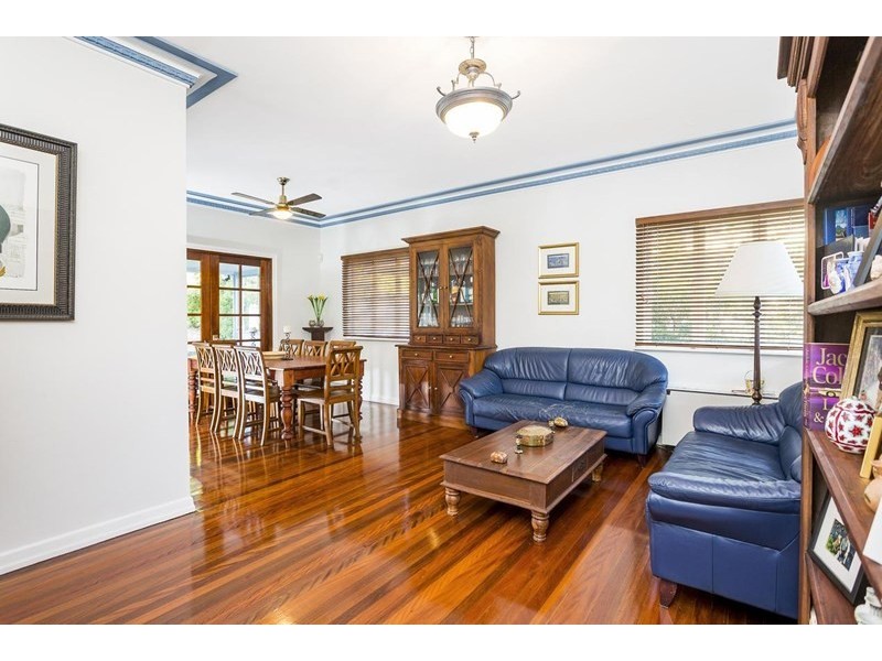 34 Coonara Street, Holland Park QLD 4121