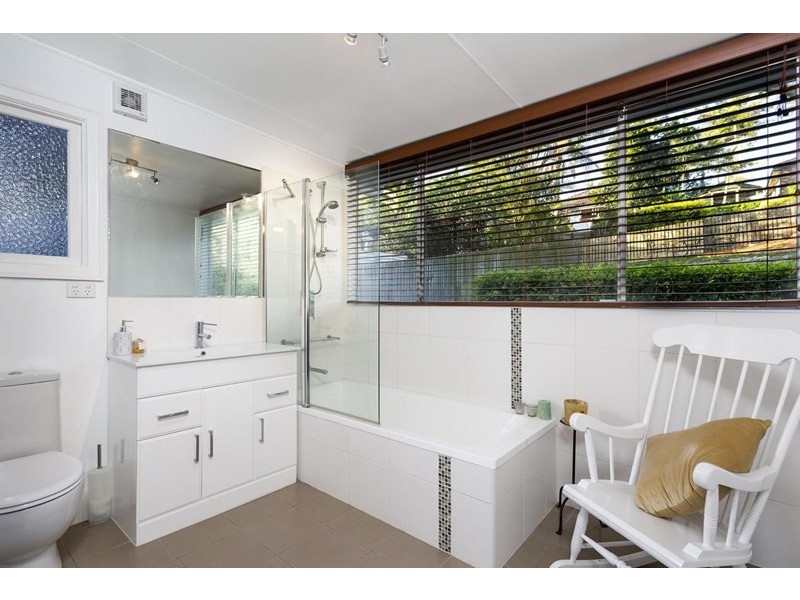 34 Coonara Street, Holland Park QLD 4121