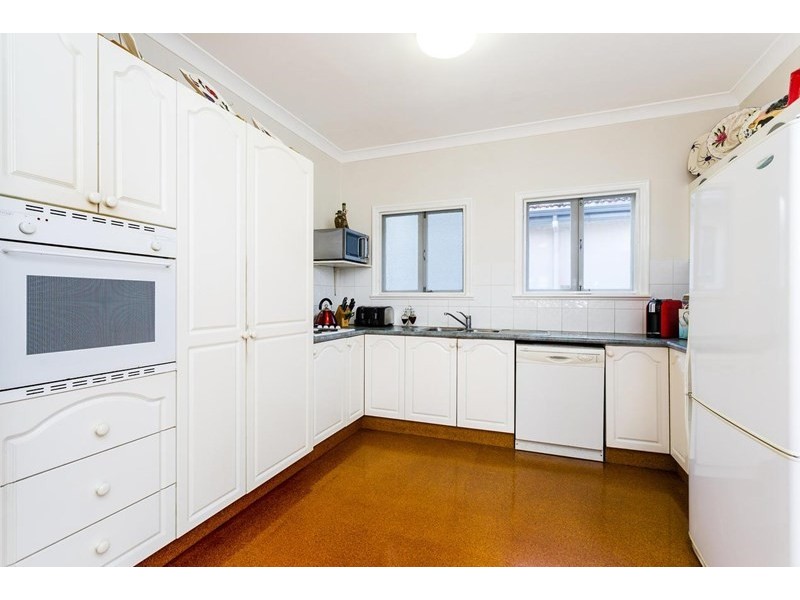 34 Coonara Street, Holland Park QLD 4121