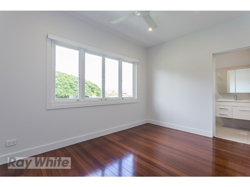 28 Martha Street, Camp Hill QLD 4152