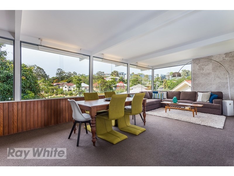 58 Oxley Drive, Holland Park QLD 4121