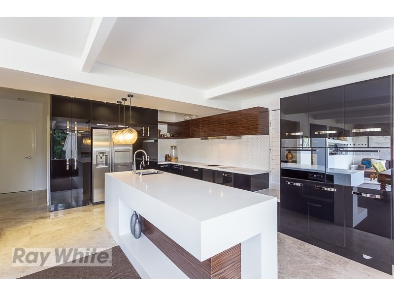 58 Oxley Drive, Holland Park QLD 4121