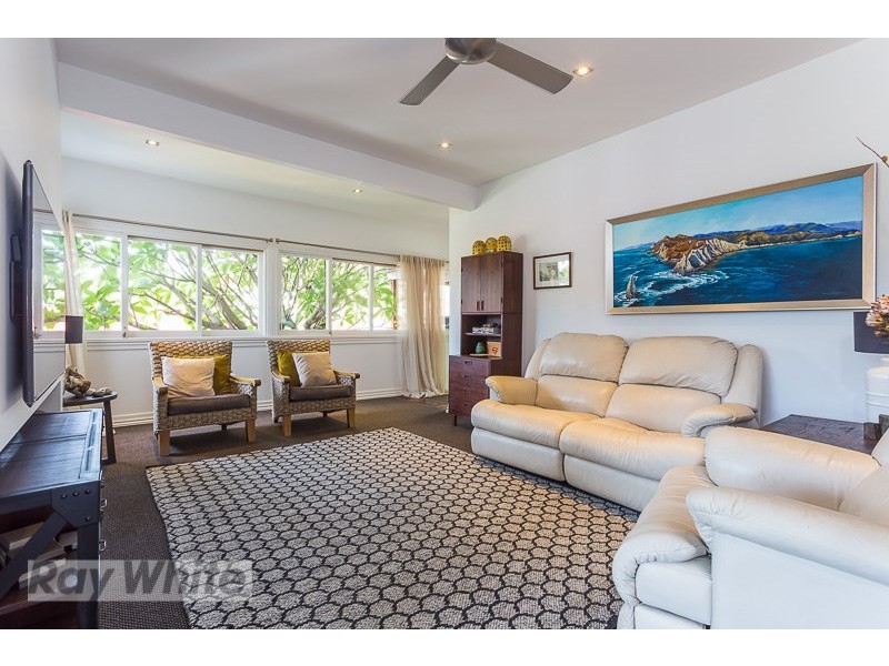 58 Oxley Drive, Holland Park QLD 4121