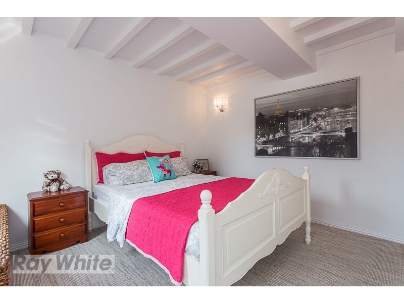 58 Oxley Drive, Holland Park QLD 4121