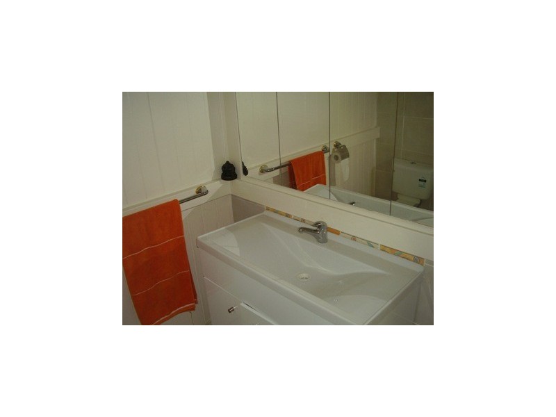 688 Logan Road, Greenslopes QLD 4120