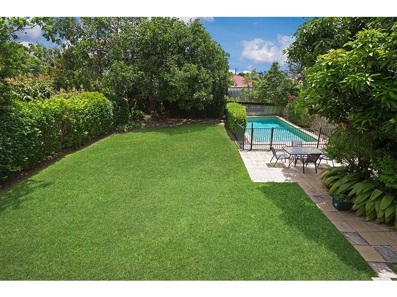 26 Hethorn Street, Coorparoo QLD 4151