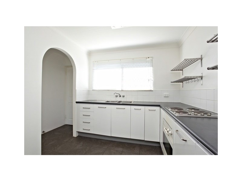 2/24 Hamel Street, Camp Hill QLD 4152