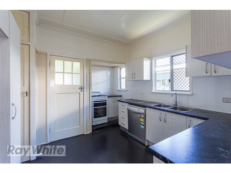 48 Brisbane Avenue, Camp Hill QLD 4152