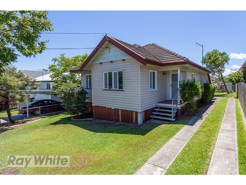 64 Burn Street, Camp Hill QLD 4152