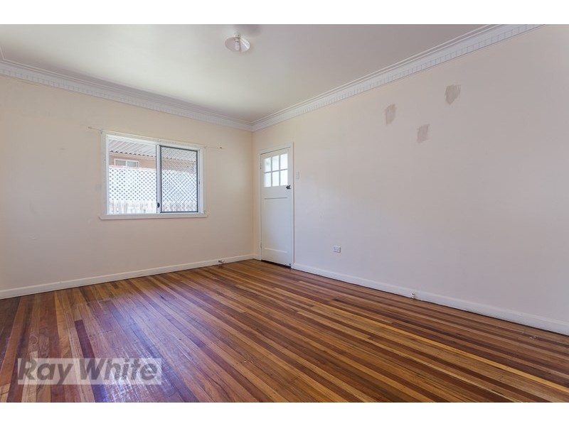 64 Burn Street, Camp Hill QLD 4152