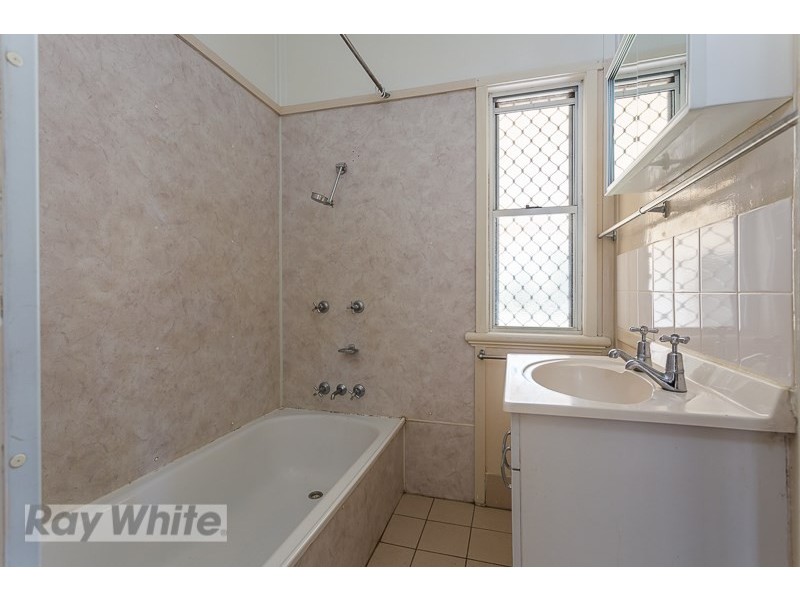 18 Rigel Street, Coorparoo QLD 4151