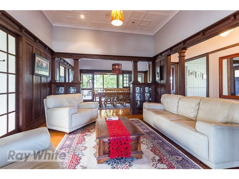 18 Wellstead Avenue, Coorparoo QLD 4151