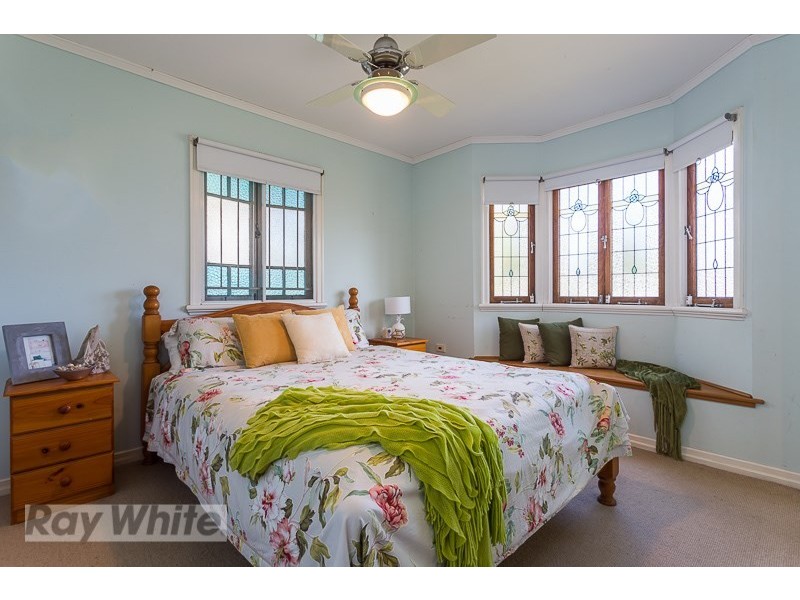 18 Wellstead Avenue, Coorparoo QLD 4151