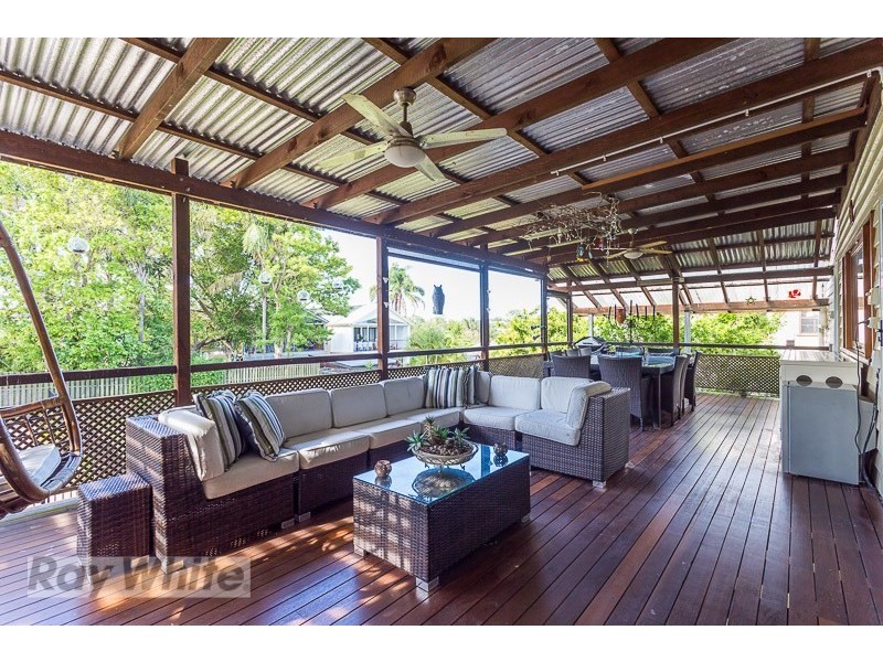 18 Wellstead Avenue, Coorparoo QLD 4151