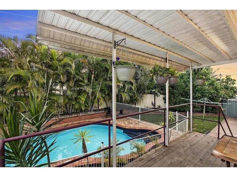 4 Cornwall Crescent, Alexandra Hills QLD 4161