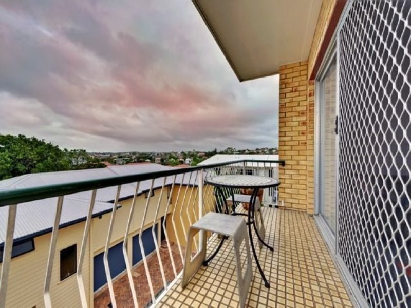 8/77 Kirkland Avenue, Coorparoo QLD 4151