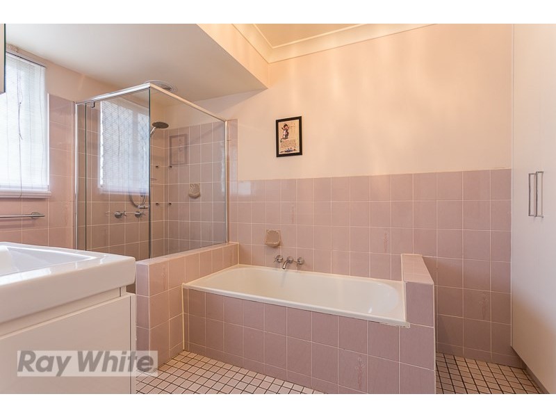 2/42 Macaulay Street, Coorparoo QLD 4151