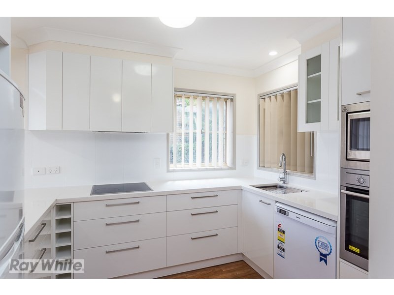 2/43 Ninth Avenue, Coorparoo QLD 4151