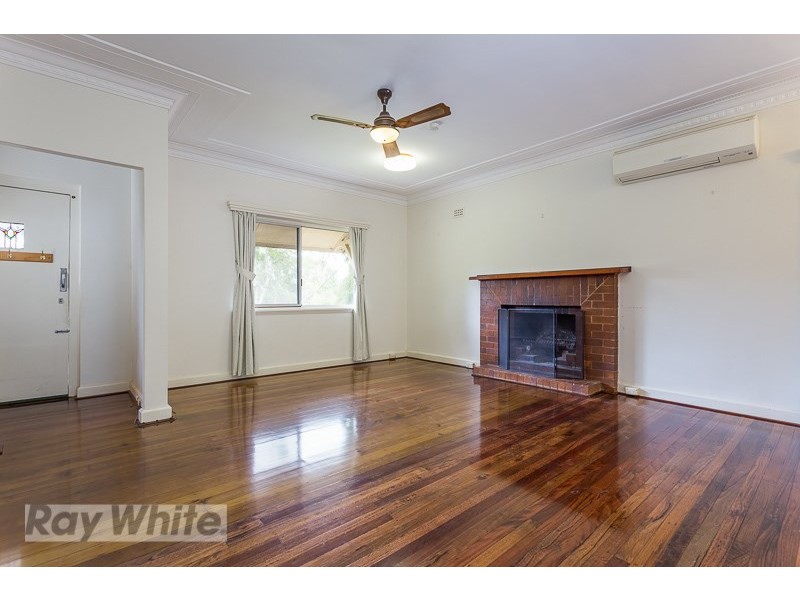 32 Kanumbra Street, Coorparoo QLD 4151