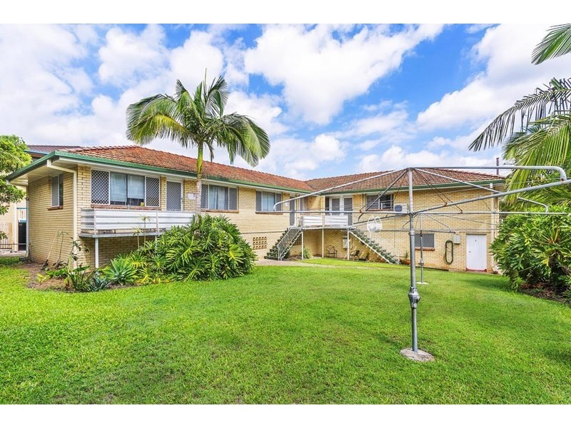 1/19 Robinson Street, Coorparoo QLD 4151