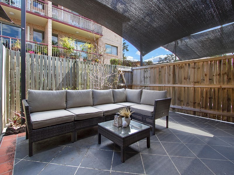 2/33 Derby Street, Coorparoo QLD 4151