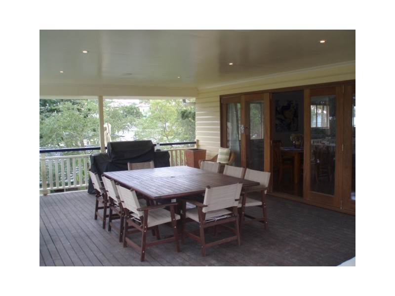 21 Brooks Street, Camp Hill QLD 4152