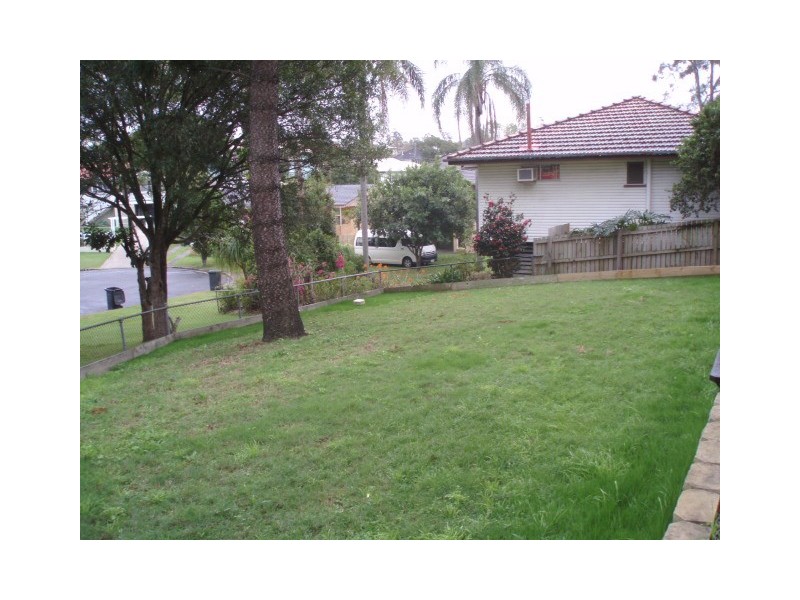 21 Brooks Street, Camp Hill QLD 4152