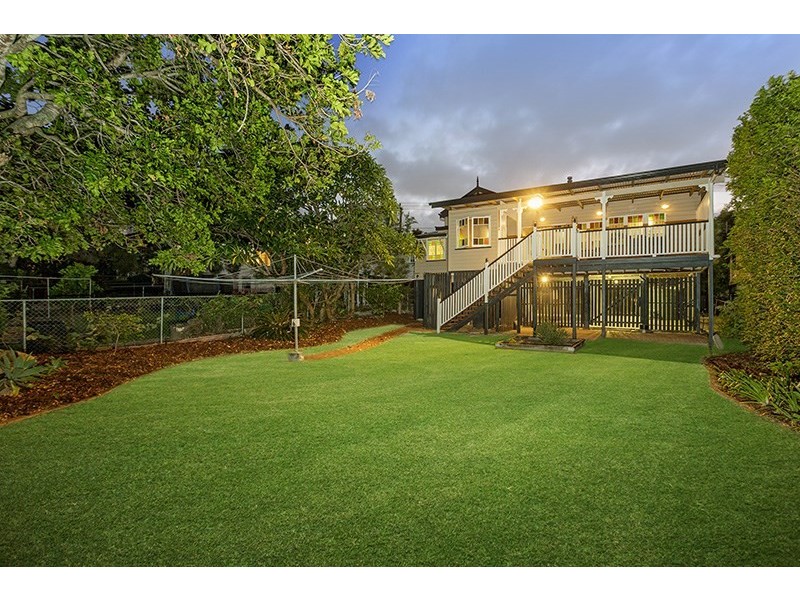 28 Shakespeare Street, Coorparoo QLD 4151