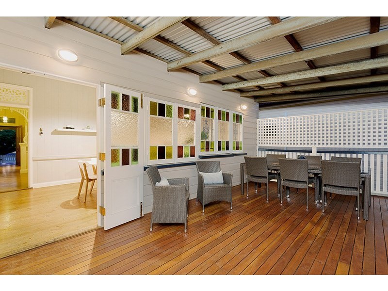 28 Shakespeare Street, Coorparoo QLD 4151