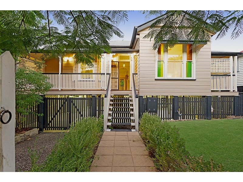 28 Shakespeare Street, Coorparoo QLD 4151