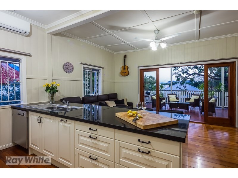 16 Wilton Street, Woolloongabba QLD 4102