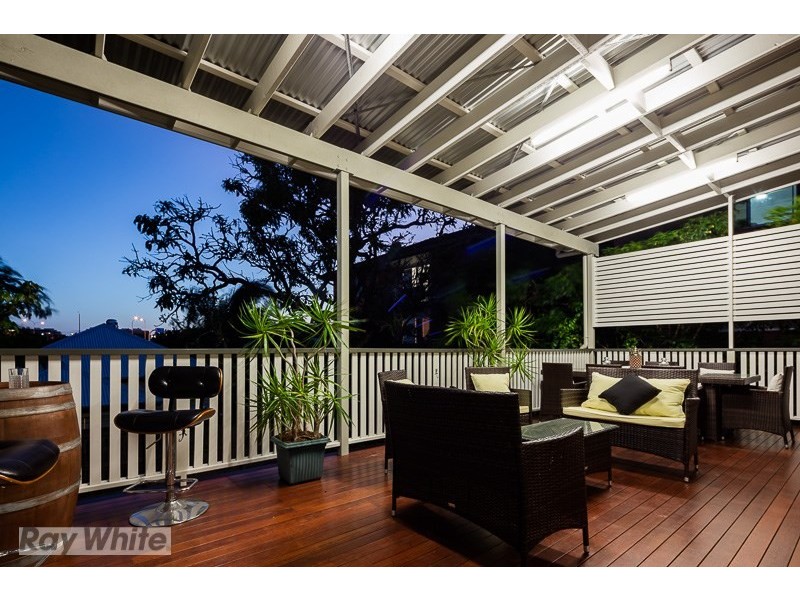 16 Wilton Street, Woolloongabba QLD 4102