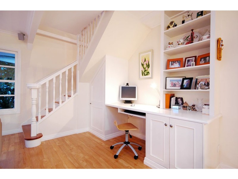 18 Strangman Terrace, Coorparoo QLD 4151