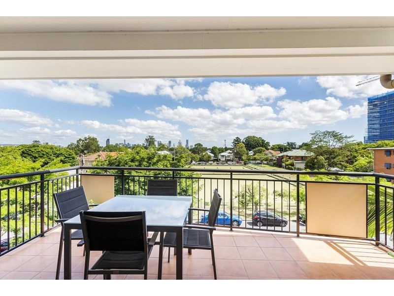 65/55 Harries Road, Coorparoo QLD 4151