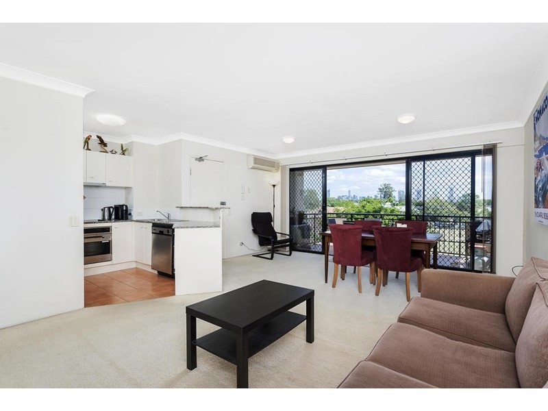 65/55 Harries Road, Coorparoo QLD 4151