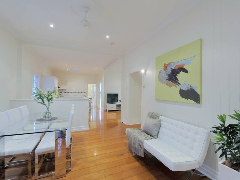 75 Agnew Street, Norman Park QLD 4170