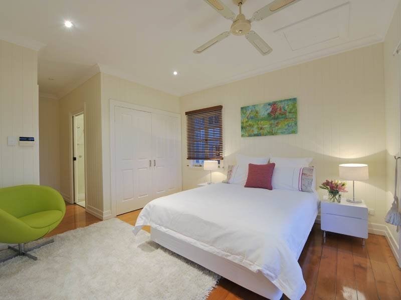 75 Agnew Street, Norman Park QLD 4170