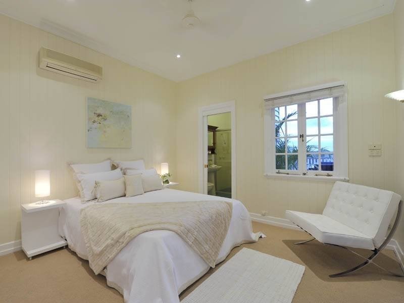 75 Agnew Street, Norman Park QLD 4170